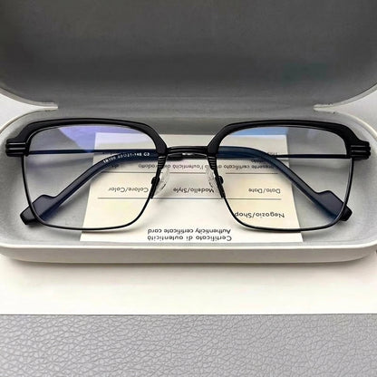 Photochromic glasses with blue light blocking