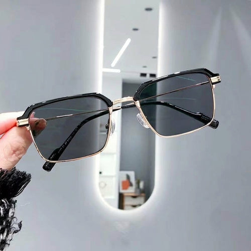 Photochromic glasses with blue light blocking
