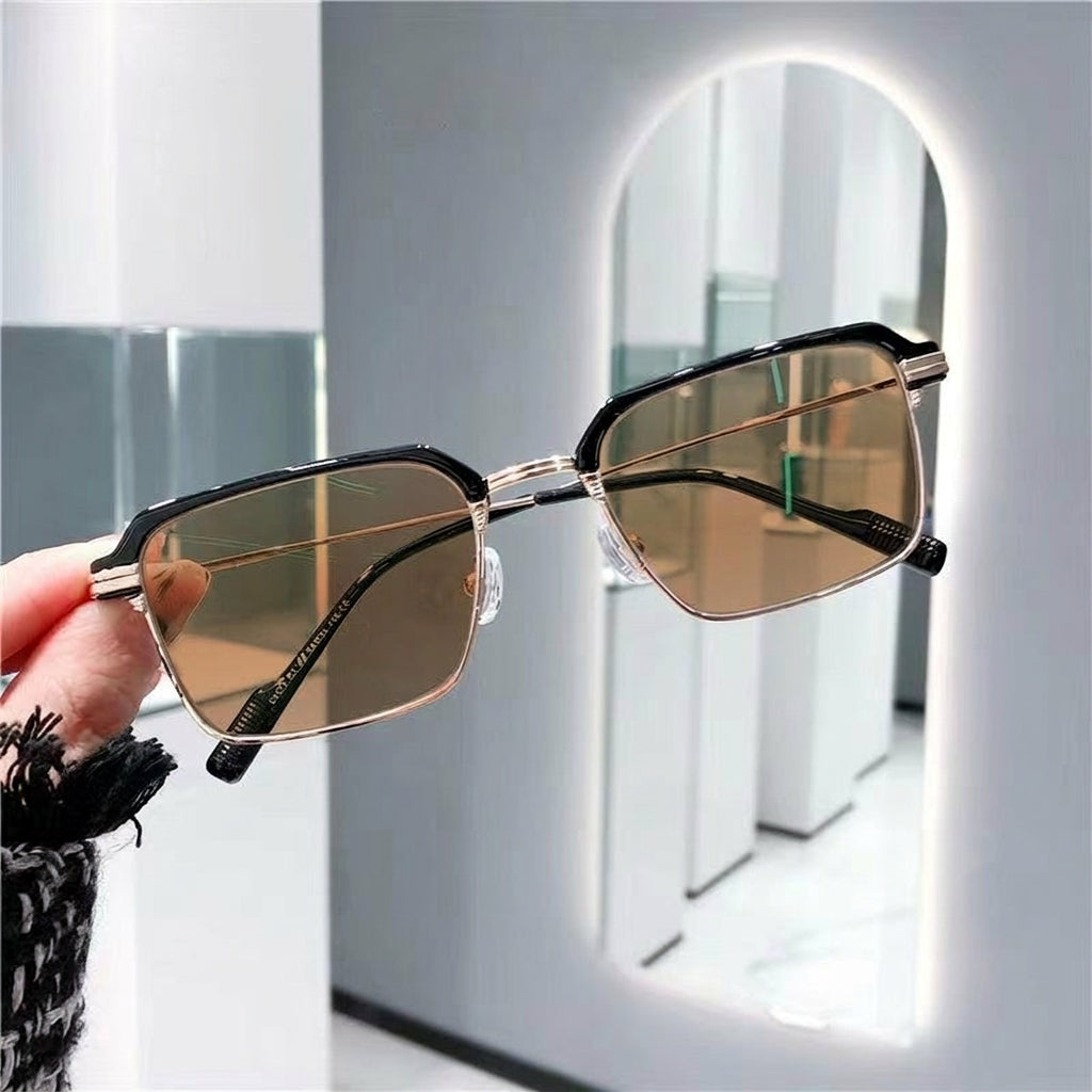 Photochromic glasses with blue light blocking