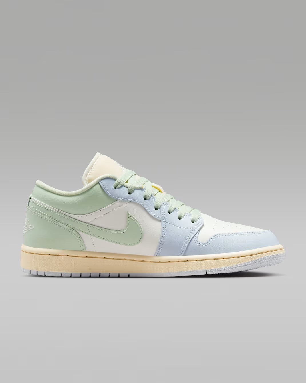 Air Jordan 1 Low  Sail/Aura/Muslin/Jade Aura