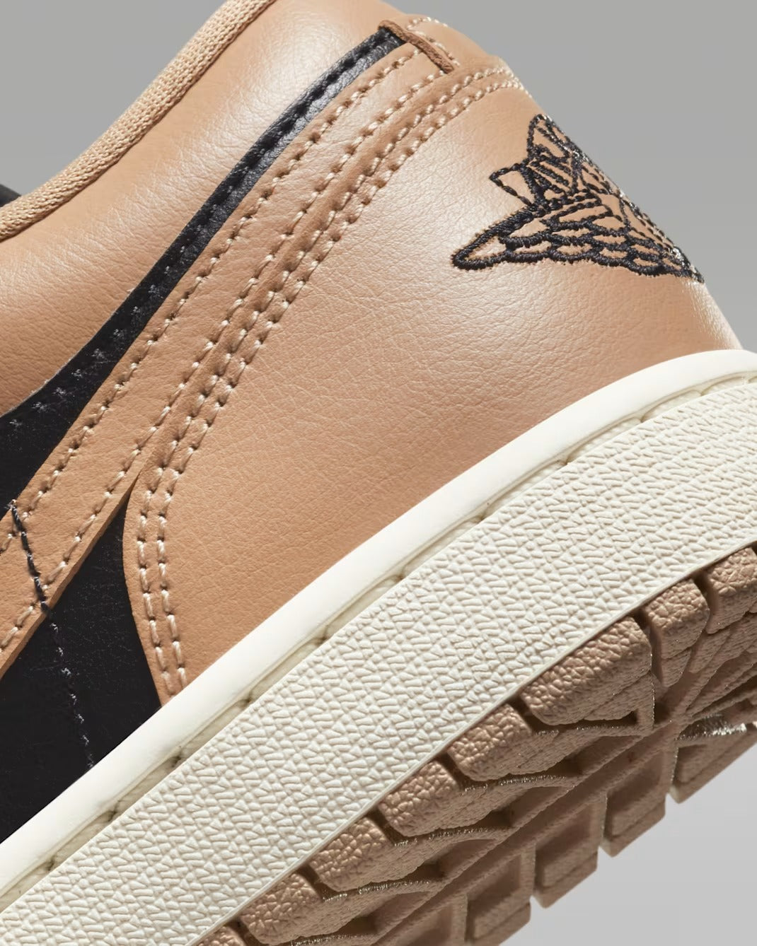 Air Jordan 1 Low Desert/Sail/Black